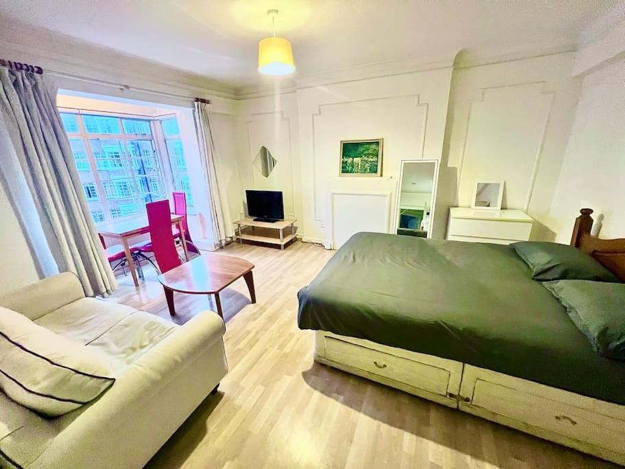 King-Sized Studio, 6Th Floor + Lift, Regent'S Park London Bagian luar foto