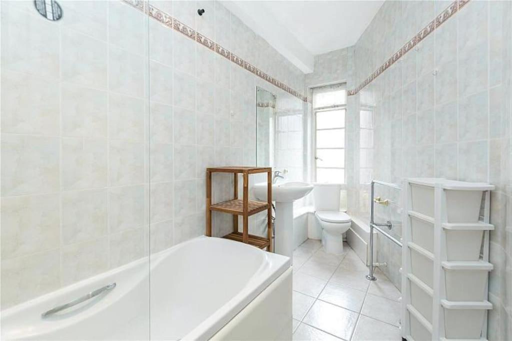 King-Sized Studio, 6Th Floor + Lift, Regent'S Park London Bagian luar foto