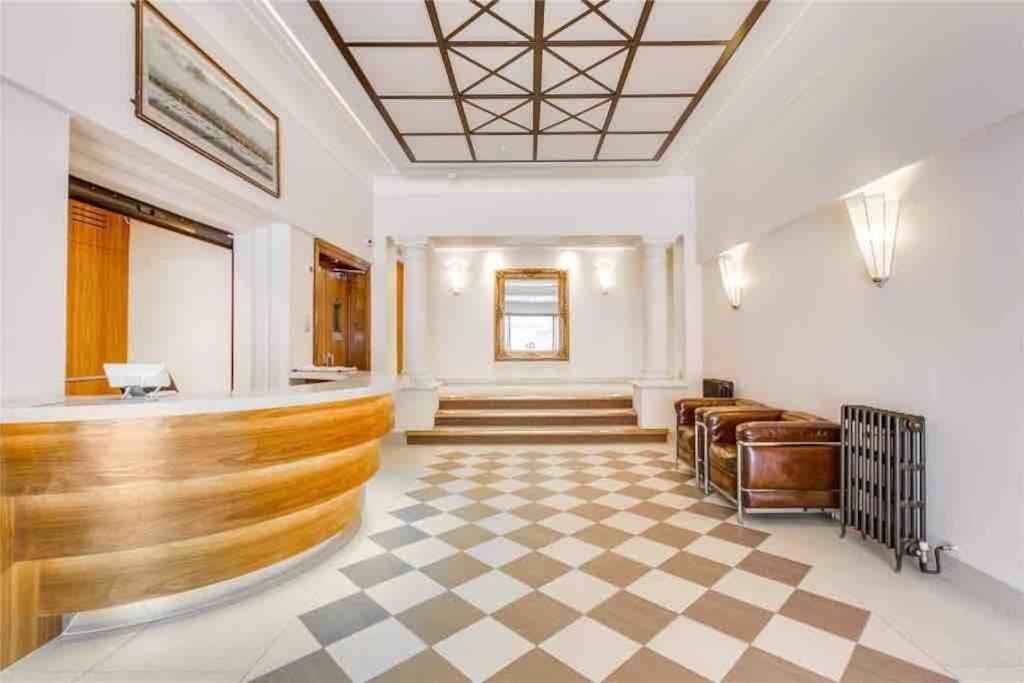 King-Sized Studio, 6Th Floor + Lift, Regent'S Park London Bagian luar foto