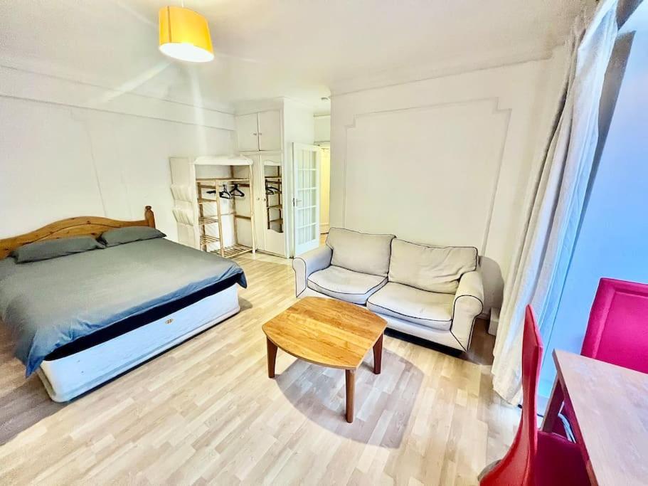 King-Sized Studio, 6Th Floor + Lift, Regent'S Park London Bagian luar foto